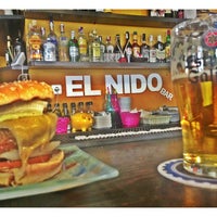 รูปภาพถ่ายที่ El Nido Bar โดย David A. เมื่อ 2/24/2015
