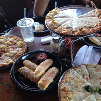 4/20/2014にRonie B.がThe Pizza Ovenで撮った写真