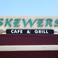 8/4/2014 tarihinde Houston Pressziyaretçi tarafından Skewer&amp;#39;s Mediterranean Cafe &amp;amp; Grill'de çekilen fotoğraf