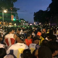 Photo taken at Maratón CDMX Telcel 2017 - Salida by jhona on 8/26/2018