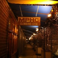 11/30/2012 tarihinde Rocky B.ziyaretçi tarafından MPHC Climbing Gym'de çekilen fotoğraf