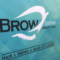 Foto tirada no(a) Browissimo Beauty Bar por Natalya A. em 12/22/2018