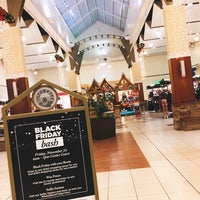 11/22/2017 tarihinde Princess 👑ziyaretçi tarafından Honey Creek Mall'de çekilen fotoğraf