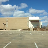Foto tirada no(a) The Salvation Army Family Store &amp;amp; Donation Center por Bonzer W. em 12/2/2012