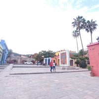 Photo taken at La Cruz de Piedra by Michel Johan C. on 10/29/2017