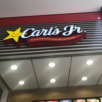 Photo taken at Carl&amp;#39;s Jr. by Efren G. on 5/22/2019