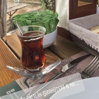 Foto diambil di Şarköy Çiftlik Şarküteri &amp;amp; Kahvaltı oleh Merve A. pada 10/30/2018