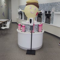 Foto scattata a FroyoWorld - Frozen Yogurt Lounge da Kit K. il 8/6/2023