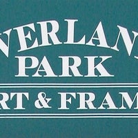 Foto tomada en Overland Park Art &amp;amp; Frame  por Overland Park Art &amp;amp; Frame el 1/6/2014