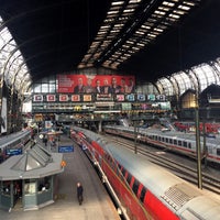 Photo taken at Hamburg Hauptbahnhof by Christian P. on 9/19/2017