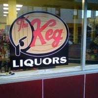 Das Foto wurde bei Keg Liquors New Albany von Keg Liquors New Albany am 1/7/2014 aufgenommen
