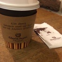 Photo taken at Gloria Jean&amp;#39;s Coffees by Fatih V. on 3/15/2023