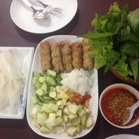 Photo taken at ร้านอาหารหนองคายเสนา (ป้าสุ) by Pangko N. on 10/27/2015