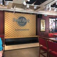 7/6/2018 tarihinde Анна Р.ziyaretçi tarafından Hard Rock Cafe'de çekilen fotoğraf
