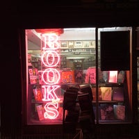 2/18/2019 tarihinde Hiroko T.ziyaretçi tarafından Mercer Street Books'de çekilen fotoğraf
