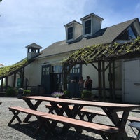 Photo taken at The Lenz Winery by Hiroko T. on 5/26/2019
