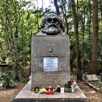 Photo taken at Karl Marx&amp;#39;s Grave by Hiroko T. on 9/1/2019