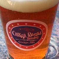 Photo taken at Oskar Blues Grill &amp; Brew by Byron on 7/10/2020