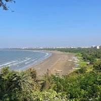 Foto tirada no(a) Miramar Beach por Sh. ♑. em 12/25/2022