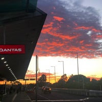 Photo taken at T3 Qantas Domestic Terminal by Yan C. on 3/17/2023