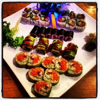 Foto tirada no(a) Miyako Sushi por Robert C. em 9/29/2012