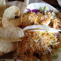 Das Foto wurde bei The Whole Enchilada Fresh Mexican Grill von Pete W. am 12/4/2012 aufgenommen
