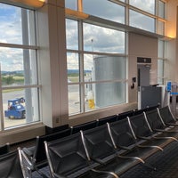 รูปภาพถ่ายที่ Lehigh Valley International Airport (ABE) โดย Patrick M. เมื่อ 8/6/2022