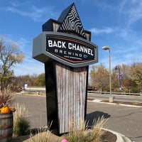 10/22/2022 tarihinde Patrick M.ziyaretçi tarafından Back Channel Brewing Collective'de çekilen fotoğraf