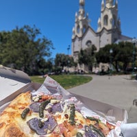 5/29/2024 tarihinde Michelleziyaretçi tarafından Tony’s Pizza Napoletana'de çekilen fotoğraf