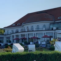 Photo taken at ATLANTIC Grand Hotel Travemünde by Martin D. on 6/23/2020