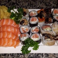 Foto tirada no(a) Oshi Sushi por Marcelo L. em 2/9/2014