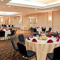 รูปภาพถ่ายที่ Clarion Hotel &amp;amp; Conference Center โดย Clarion Hotel &amp;amp; Conference Center เมื่อ 1/10/2014