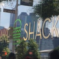 Photo taken at Shake Shack by Bliss on 7/25/2015