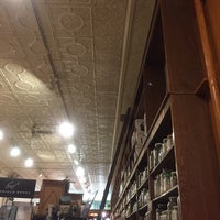 7/15/2017にBlissがFact &amp;amp; Fiction Bookstoreで撮った写真