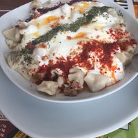 Foto tirada no(a) Türkmen Cafe por Deniz S. em 12/1/2017