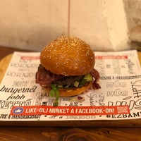 Foto tirada no(a) Bamba Marha Burger Bar por Petr K. em 5/12/2019