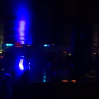 Foto diambil di LAX Nightclub oleh Chi Z. pada 1/8/2017