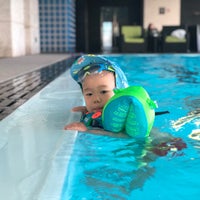 Foto diambil di Shanghai Marriott Riverside Hotel oleh Chi Z. pada 5/4/2019