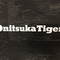 onitsuka tiger shangri la