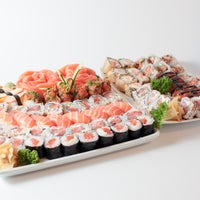 Das Foto wurde bei Oshi Sushi von Oshi Sushi am 6/9/2014 aufgenommen