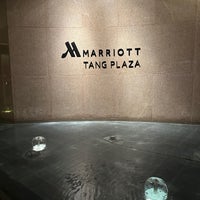 รูปภาพถ่ายที่ Singapore Marriott Tang Plaza Hotel โดย Charles S. เมื่อ 6/6/2023