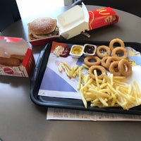 Photo taken at McDonald&amp;#39;s by Erdal T. on 9/28/2018