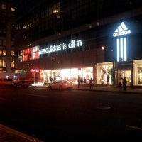 Split security debate Adidas NYC Headquarters - NoHo - 0 tips