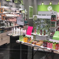 Photo taken at Yves Rocher by Beate P. on 6/14/2019