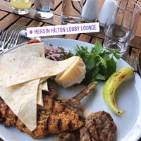 Das Foto wurde bei Mersin Hilton Lobby Lounge von 👑 am 8/17/2019 aufgenommen
