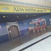 Photo taken at Alive Museum by Nuraisa A. on 12/19/2015