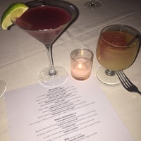 Foto tomada en Nic&amp;#39;s Martini Lounge  por Susan K. el 7/23/2016
