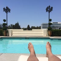 Photo taken at The Pool @ Sofitel San Franciso by Yasser on 5/31/2014