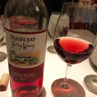 Photo prise au Pahrump Valley Winery and Symphony Restaurant par Dainty D. le11/28/2016