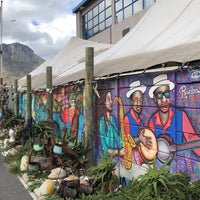 Foto tirada no(a) Bay Harbour Market por Alanood em 7/28/2018